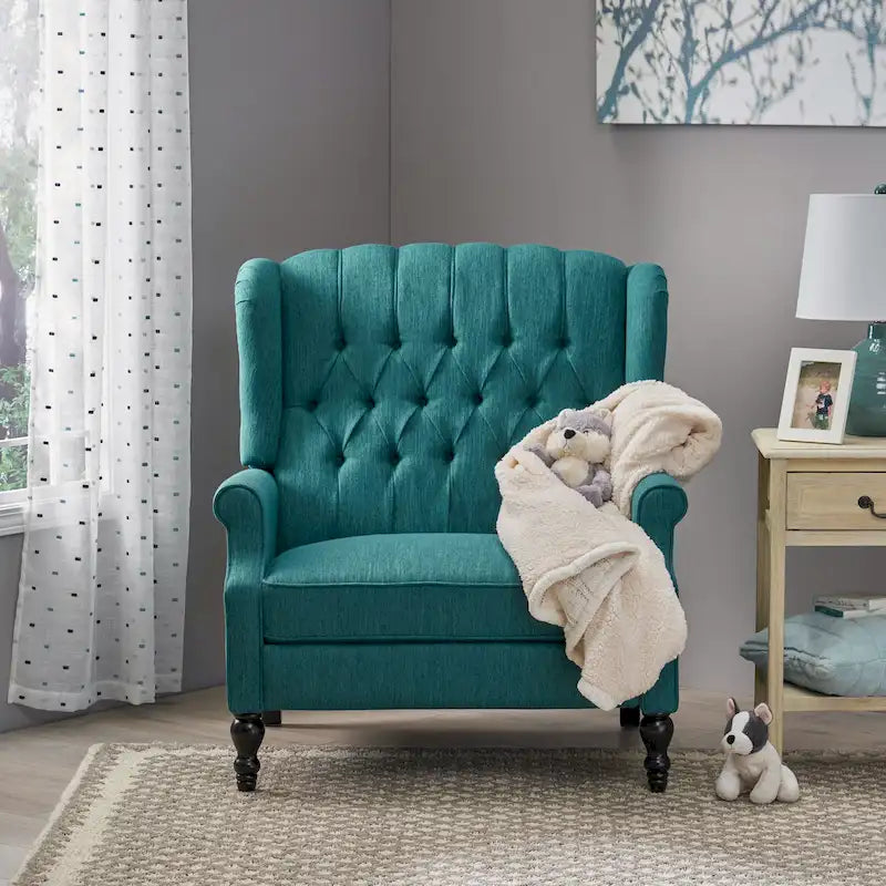 Sillón decorativo de tela vintage con respaldo alto y capitoné