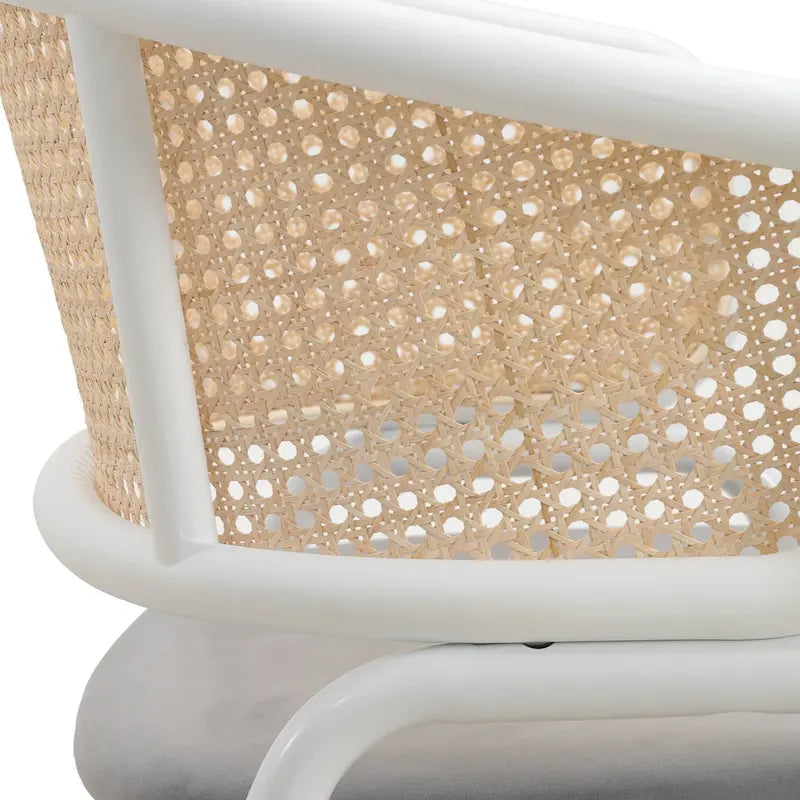 Moderner stilvoller Esszimmerstuhl mit Rattanlehne und weißen Stahlbeinen für Esszimmer und Küche, 2er-Set