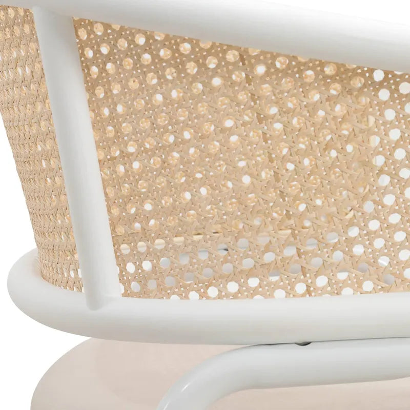 Moderner stilvoller Esszimmerstuhl mit Rattanlehne und weißen Stahlbeinen für Esszimmer und Küche, 2er-Set
