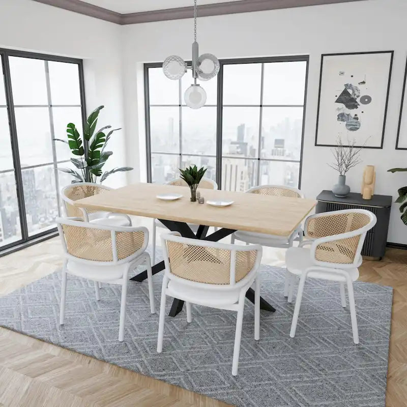 Moderner stilvoller Esszimmerstuhl mit Rattanlehne und weißen Stahlbeinen für Esszimmer und Küche, 2er-Set