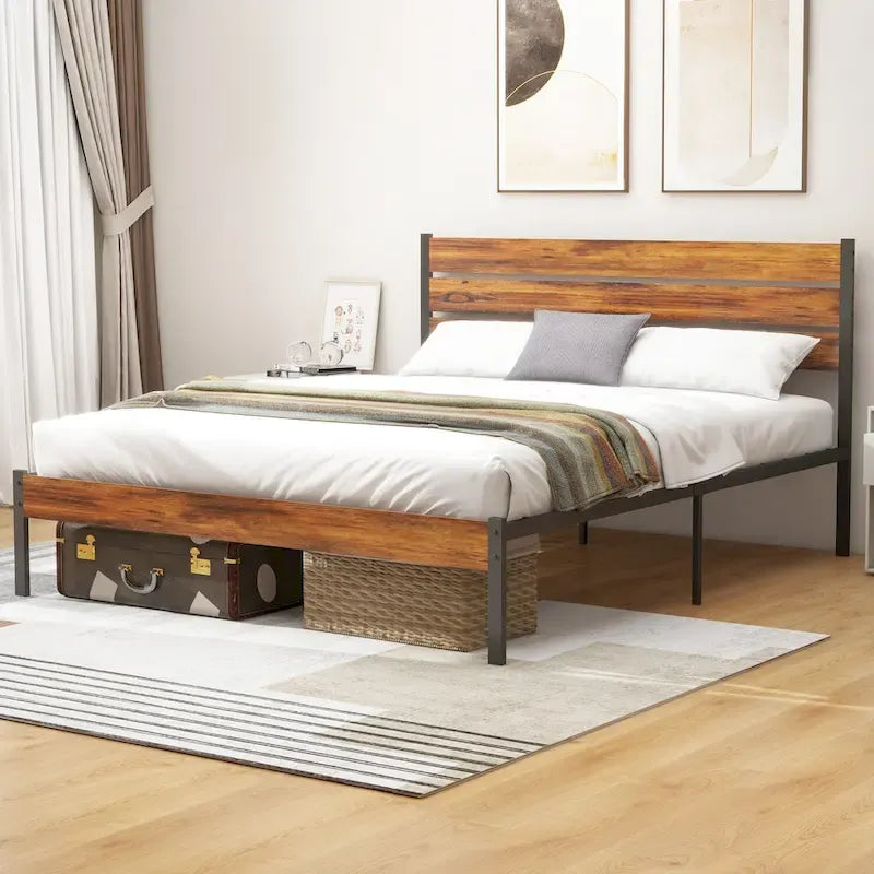 Cama con plataforma y estructura de madera, con cabecero, no necesita somier