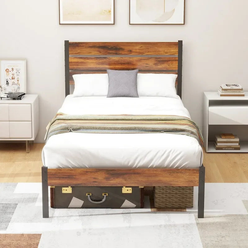 Cama con plataforma y estructura de madera, con cabecero, no necesita somier