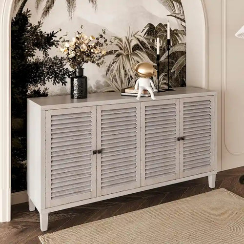 Buffet en bois avec 4 portes à persiennes